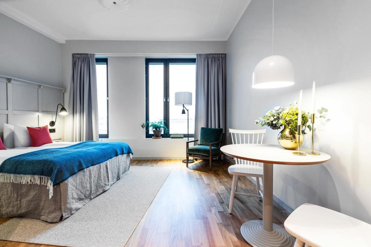 Biz Apartment Bromma Stockholm Kültér fotó A room at the hotel