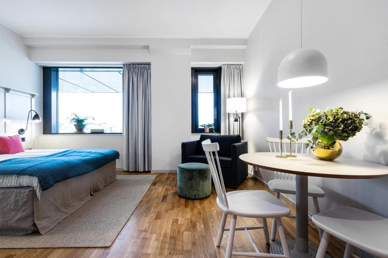 Biz Apartment Bromma Stockholm Kültér fotó A typical studio apartment